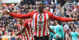 Съндърланд - Уулвърхемптън 2:0 