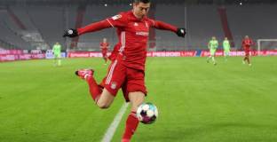 Левандовски избута Байерн до трите точки срещу Волфсбург (видео)