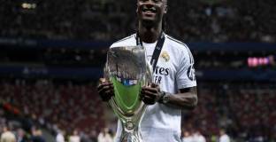 Звезда на Реал Мадрид се завърна към тренировки