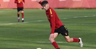 Защитник на Рома отива в Саудитска Арабия