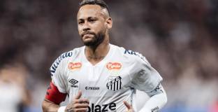 Неймар претърпя операция на коляното