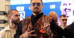 Атлас обясни защо Усик трябва да прекрати кариерата си