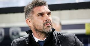 Лил обяви името на новия старши-треньор