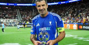 Фиго посочи кой трябва да спечели „Златната топка” 2025