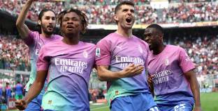 Милан - Лече 3:0 