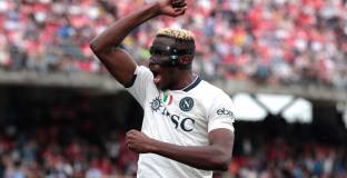 Наполи зарадва малко феновете си с победа над Монца (видео)