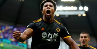 Уулвс шокира Манчестър Сити на Етихад (видео)