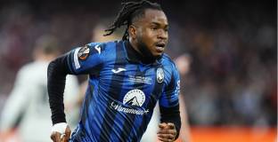 Ман Юнайтед може да размени Хьойлунд с Лукман 