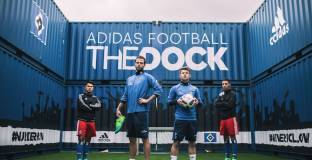 Adidas пусна непригодна форма за Хамбургер