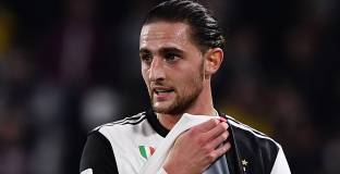 Арсенал и Евертън водят преговори за Рабио