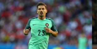 Спортинг обяви за трансфера на Силва в Лестър 