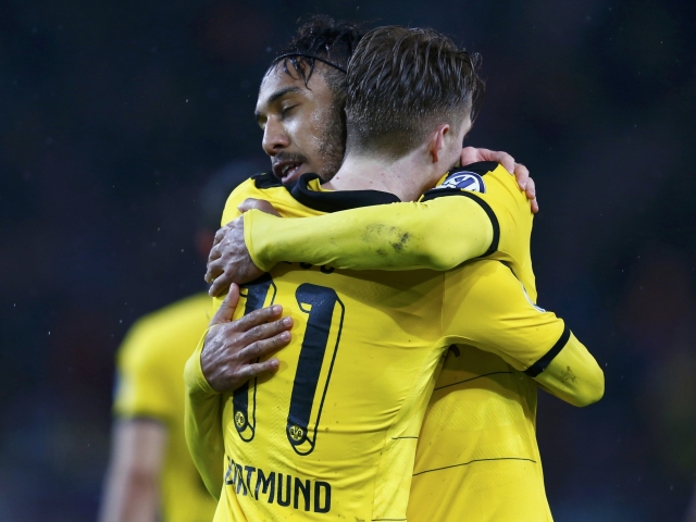 Дортмунд продължава напред за Купата (видео)