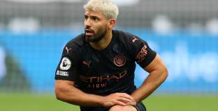 Агуеро избра Барселона