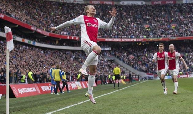 Мидълзбро е близо до покупка на талант на Аякс 