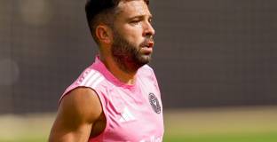 Алба за мача с ПСЖ: Защо да не мечтаем да победим европейския шампион?