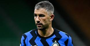 Коларов е с положителен тест