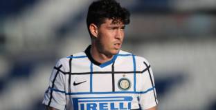 Барса се интересува от защитник на Интер