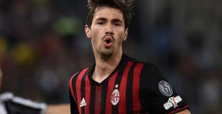 Ювентус може да купи Романьоли и да продаде Бенатиа