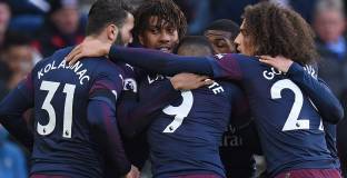 Арсенал взе победа в Хъдърсфийлд