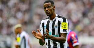 Барса се интересува от Исак