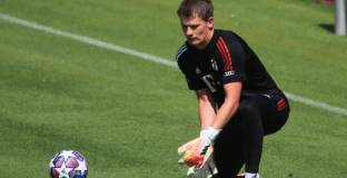 Нюбел възнамерява да напусне Байерн Мюнхен 