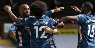 Вилиан с три асистенции и летящ старт за Арсенал