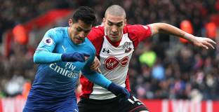 Арсенал се върна до равен със Саутхемптън (видео)