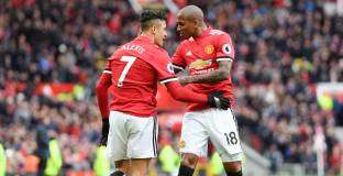 Гол и асистенция за Санчес в победата над Суонзи (видео)