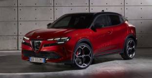 Alfa Romeo смени името на автомобила пет дни след премиерата 