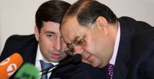 Усманов финансира Евертън, въпреки забраната за влизане в Англия 