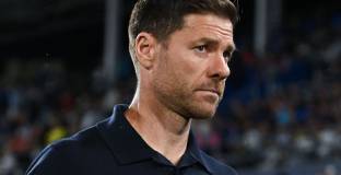 Алонсо признал, че Винисиус заслужава повече внимание