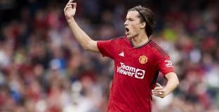 Ман Юнайтед обмисля да си върне Фернандес