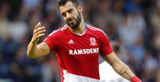 Два английски клуба се интересуват от Негредо 