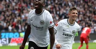 Айнтрахт - Байер Леверкузен 5:1 