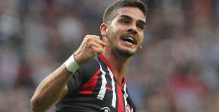 Айнтрахт е готов да продаде Силва в Ман Юнайтед