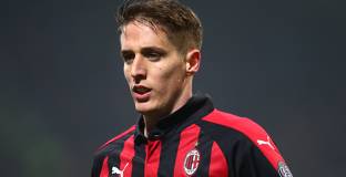 Милан и Самп преговарят за Конти