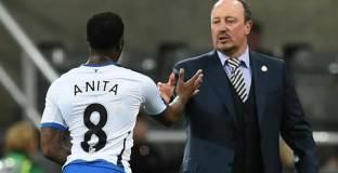 ЦСКА подписа с бивш играч на Аякс и Нюкясъл (видео)