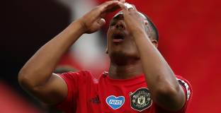 Шерингам: Не се печелят титли с Марсиал