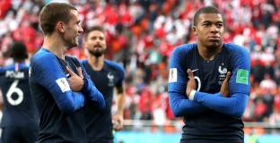 Мбапе с рекорди за Световно