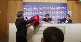 Подариха на Конте екип на Юнайтед, подписан от Жозе