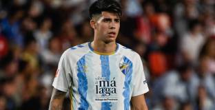 Барса се интересува от 18-годишен нападател