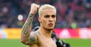 Антони публично поиска да напусне Аякс 