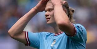  Черни облаци надвиснаха над Манчестър Сити