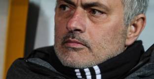  Реферът, който влезе в конфликт с Моуриньо, няма да свири през новия сезон