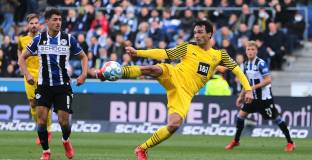 Борусия Дортмунд с победа и плътно зад Байерн в класирането (видео)