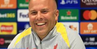 Грилиш и Слот – номер едно във Висшата лига за август 