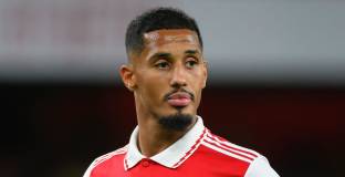 Арсенал трябва да побърза с новия договор на Салиба 