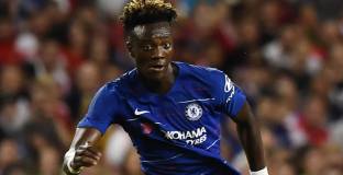 Челси възнамерява да предложи нов договор на Ейбрахам