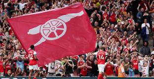 Арсенал може да купи още един играч