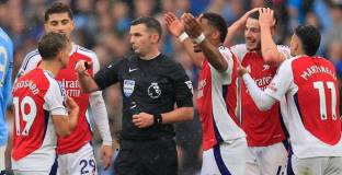 Тросар обяснил картона си срещу Ман Сити